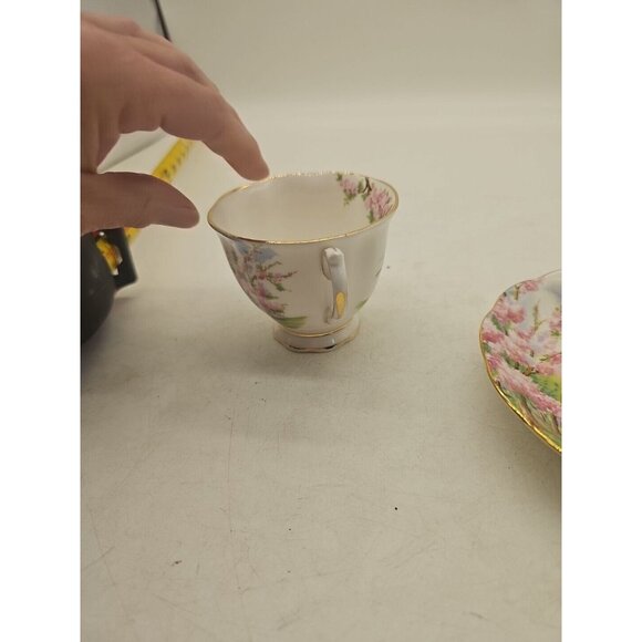 Royal Albert Bone China Blossom Time 1 Cup & Saucer Set  c.1933-01 Vtge  England - Picture 6 of 7